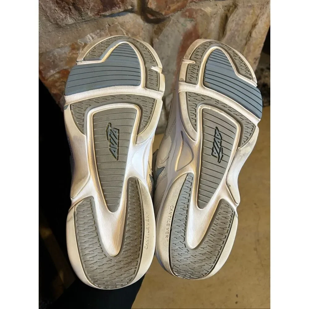 Avia 330 Women's Walking Shoes Size 11 White Blue Cantilever Athletic Sneakers